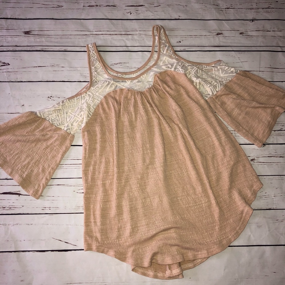 Cold shoulder top